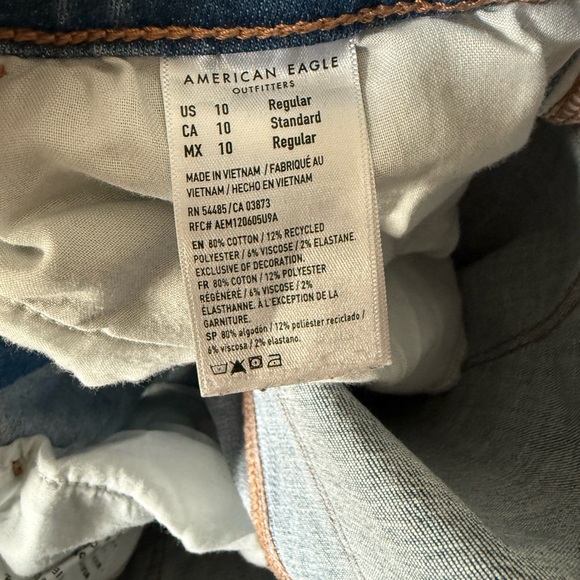 Distressed Blue Jeans - Picture 4 of 4